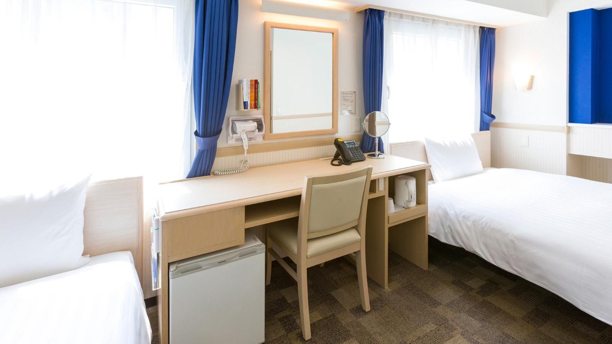 Toyoko Inn Saitama Misato Ekimae Habitación foto